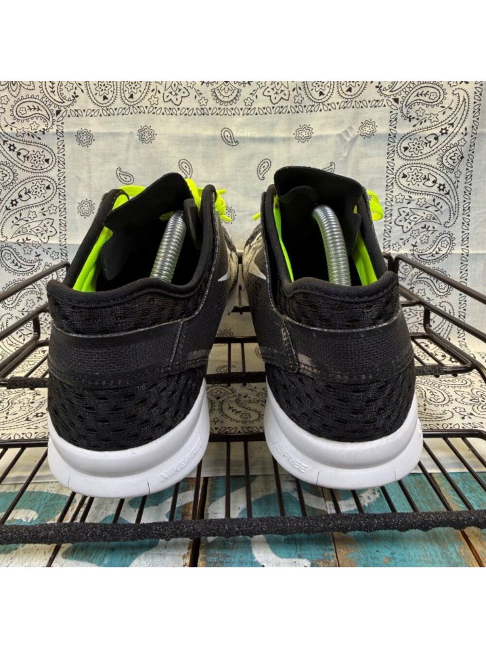 Nike Free 5.0 704695-014 Black Volt White Womens Size 8.5 Running Shoes - Picture 5 of 10